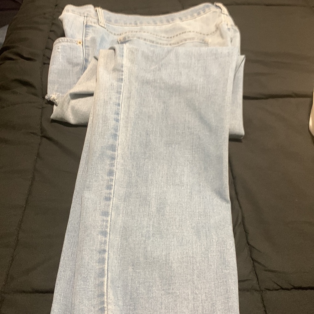 Jeans - Picture 2 of 4